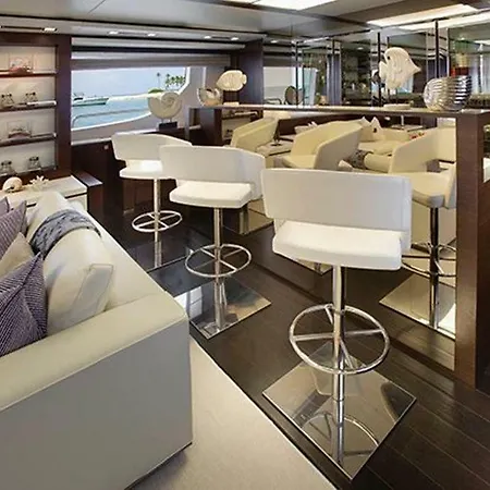 Botel Chiao Bella Milas